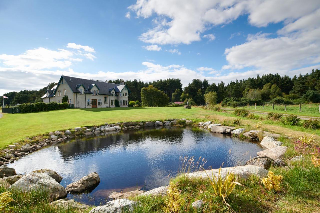 Daviot Lodge Exteriör bild